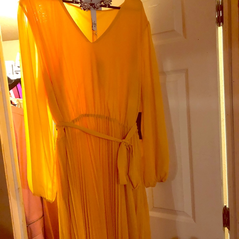 MAKE A OFFER MARILYN MONROE DRESS